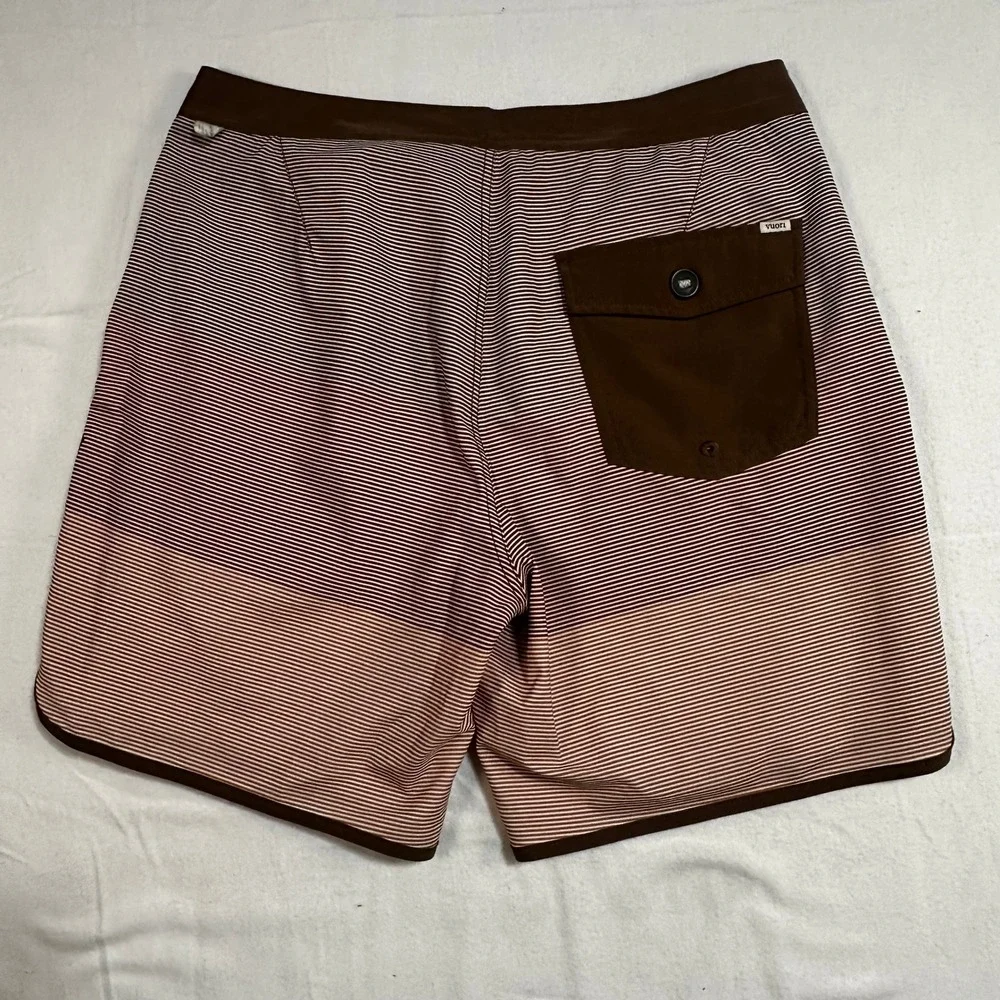 Vuori Mens Brown Striped Board Shorts Swim Trunks Size 32 Scalloped Hem 7.5